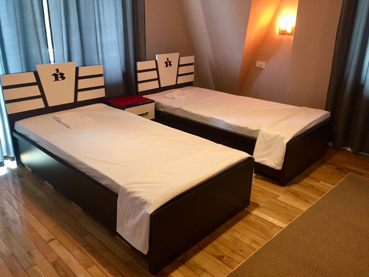 Hotel Bavaria Pristina Eksteriør billede