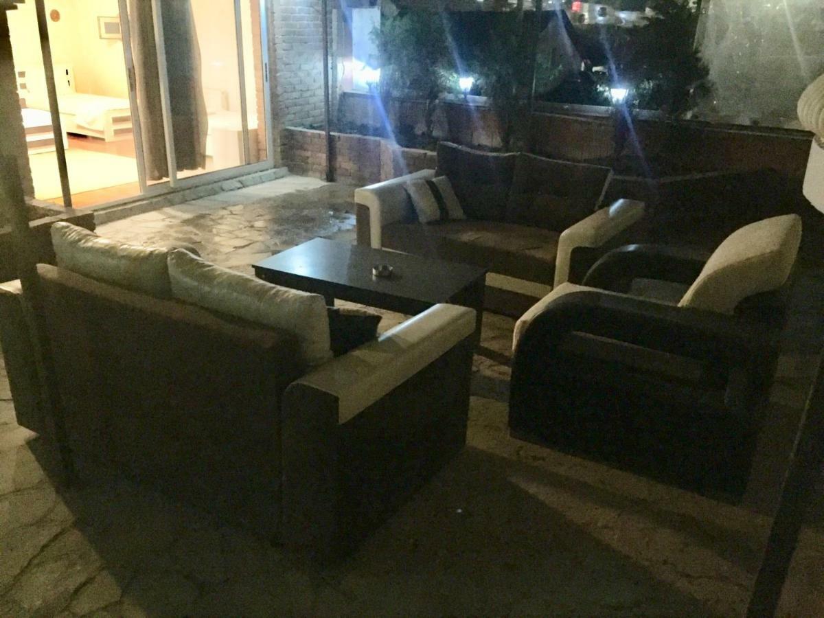 Hotel Bavaria Pristina Eksteriør billede