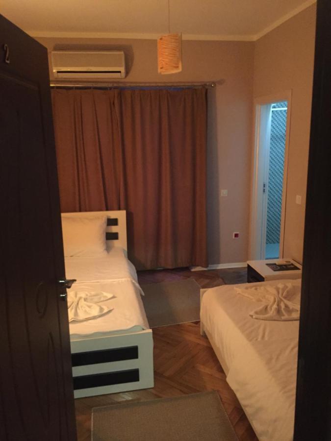 Hotel Bavaria Pristina Eksteriør billede