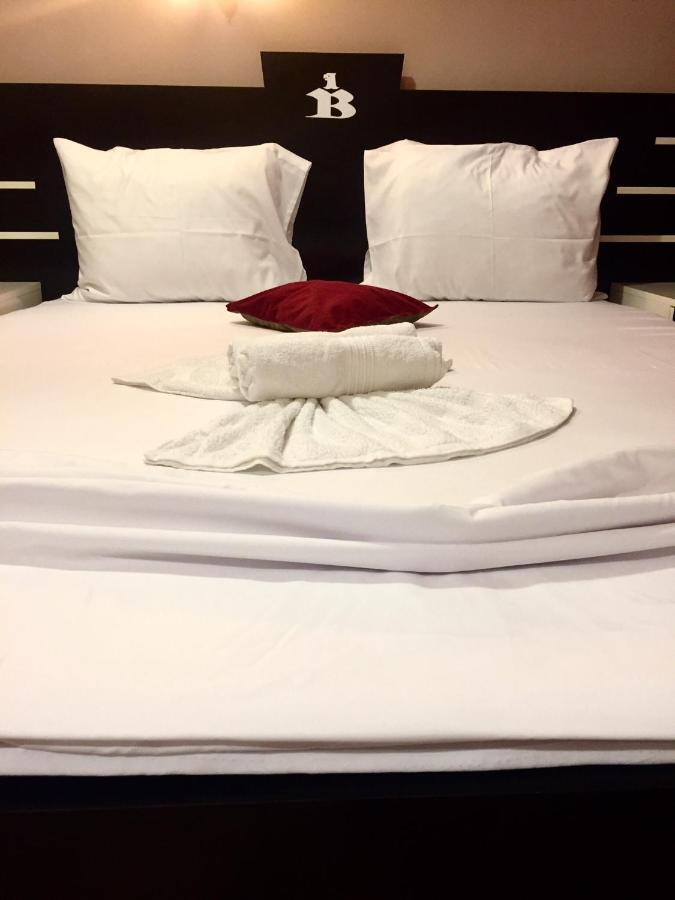 Hotel Bavaria Pristina Eksteriør billede