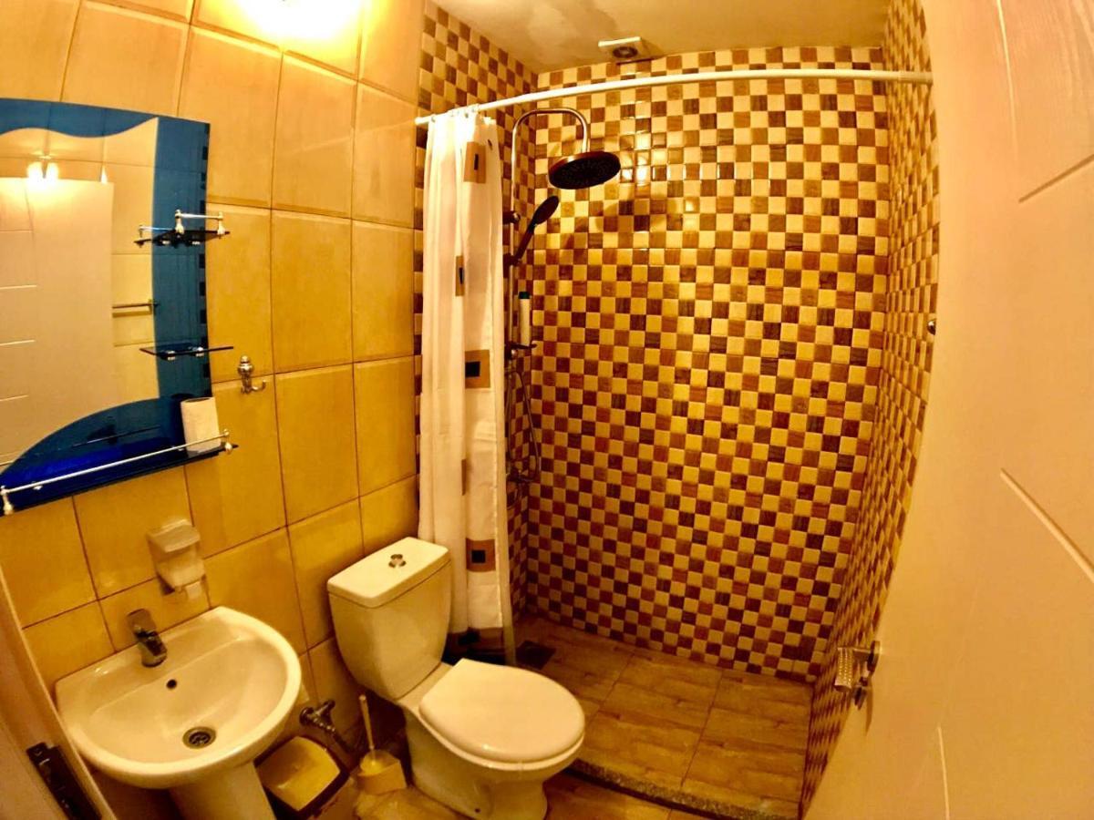 Hotel Bavaria Pristina Eksteriør billede